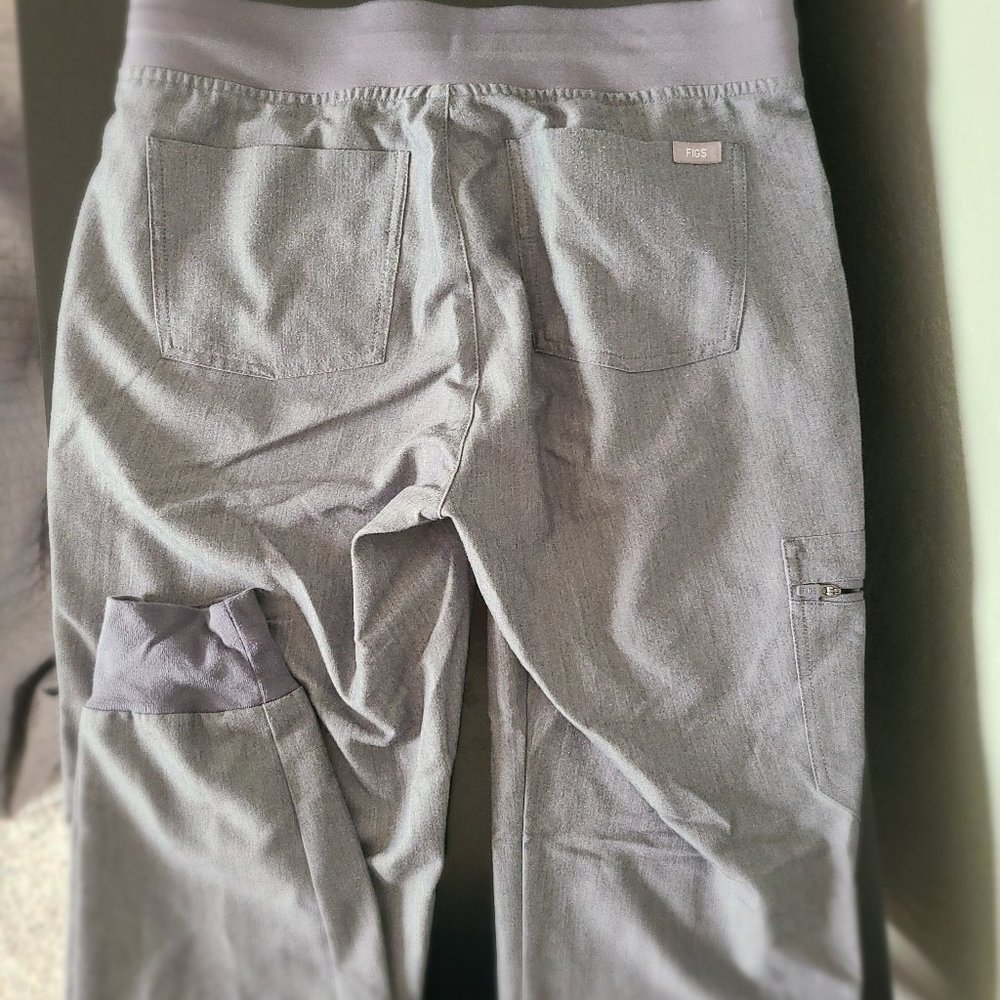 Gray Figs Jogger Scrubs and Scrub tops